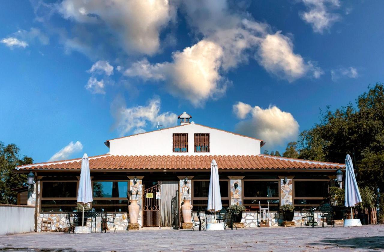 Hotel Rural Finca La Herencia Guadalcanal エクステリア 写真