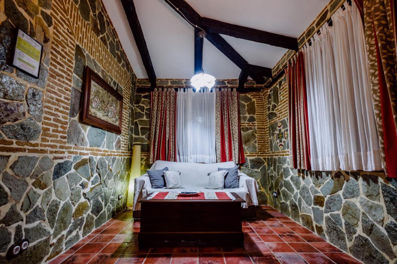 Hotel Rural Finca La Herencia Guadalcanal エクステリア 写真