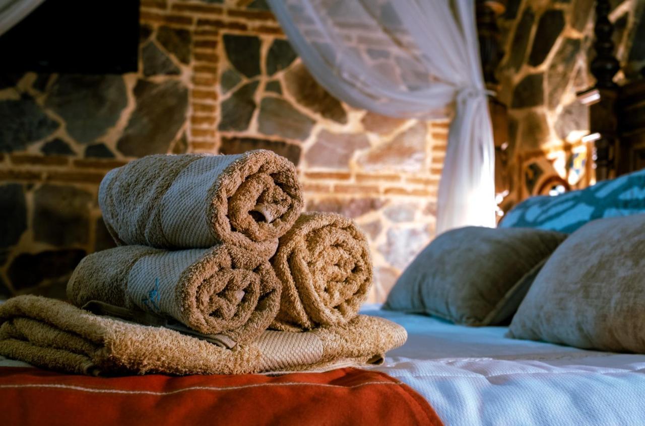 Hotel Rural Finca La Herencia Guadalcanal エクステリア 写真